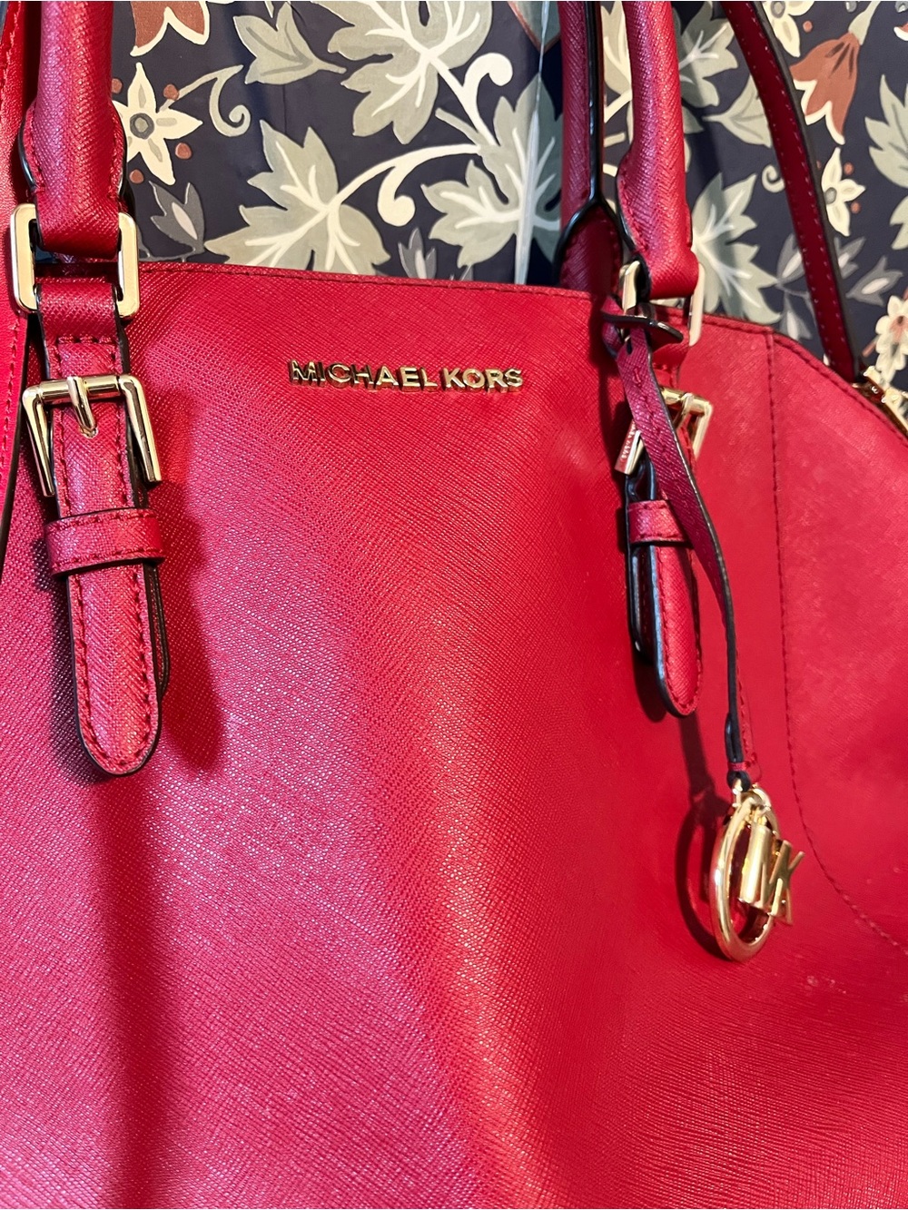 Michael Kors Red Saffiano Dome Satchel with Gold Charm - Picture 4 of 12
